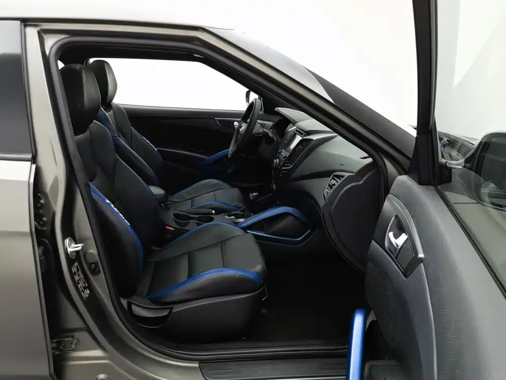 Hyundai Veloster — миниатюра 23