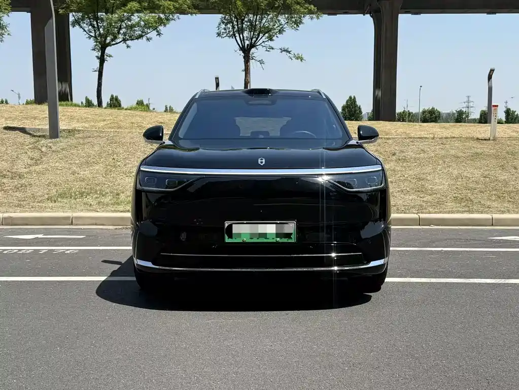 Aito M8 2025 Max+ 53.4kWh 5 мест (192 )