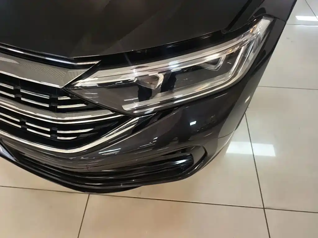 Volkswagen Sagitar — миниатюра 24