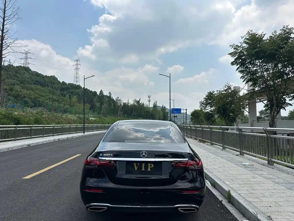 Mercedes-Benz E-Class E 2023 E 300 L Fashion