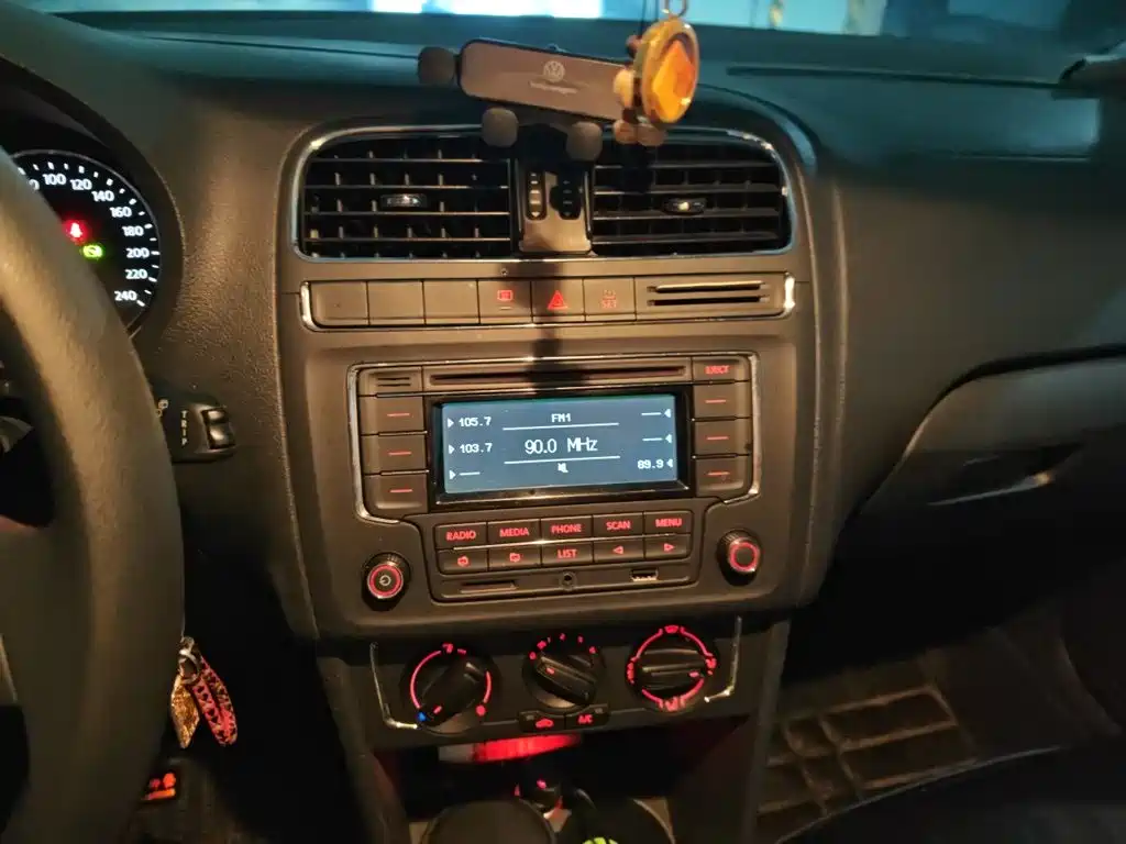 Volkswagen Polo — миниатюра 9