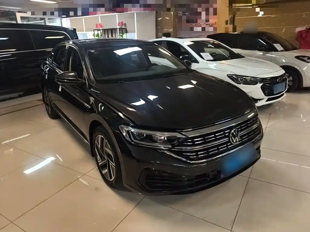 Volkswagen Sagitar — миниатюра 4