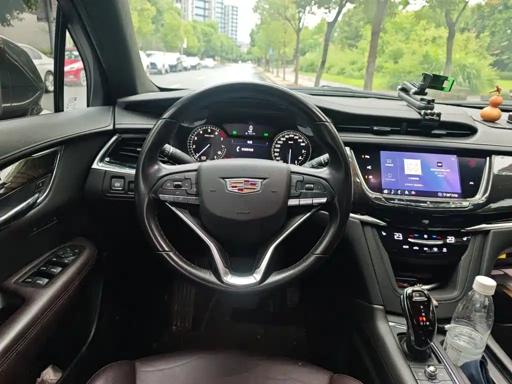 Cadillac XT6 — миниатюра 3