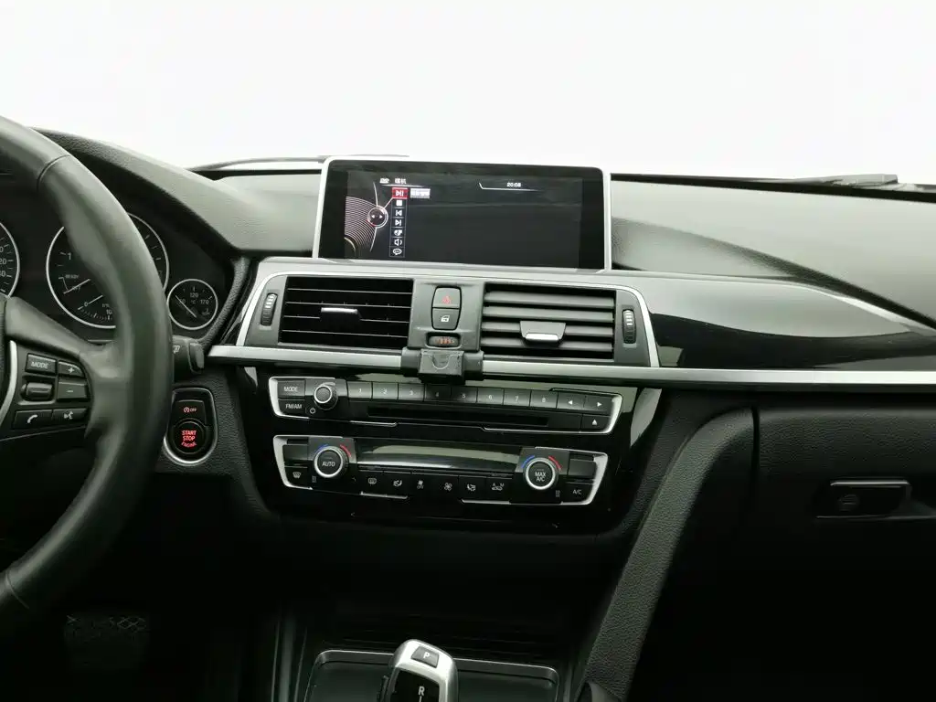BMW 3 Series — миниатюра 12