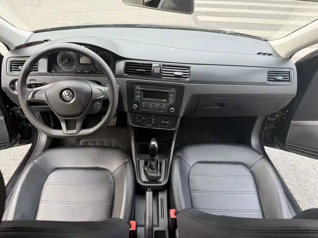 Volkswagen Santana — миниатюра 17