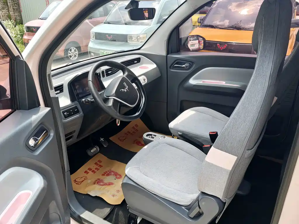 Wuling MINIEV — миниатюра 8
