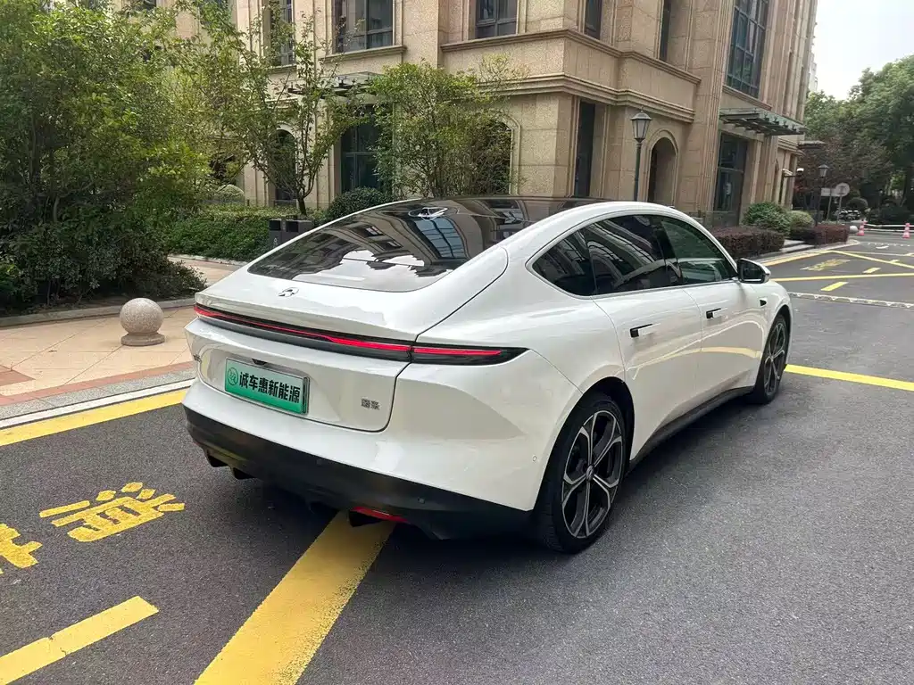 NIO ET5 — миниатюра 8