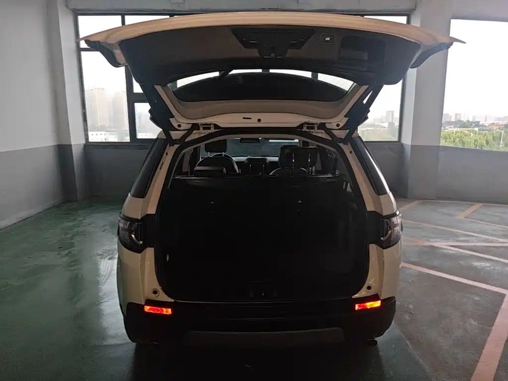 Land Rover Discovery Sport — миниатюра 22