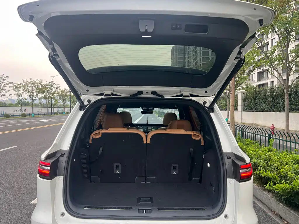 Li Auto Li ONE — миниатюра 23