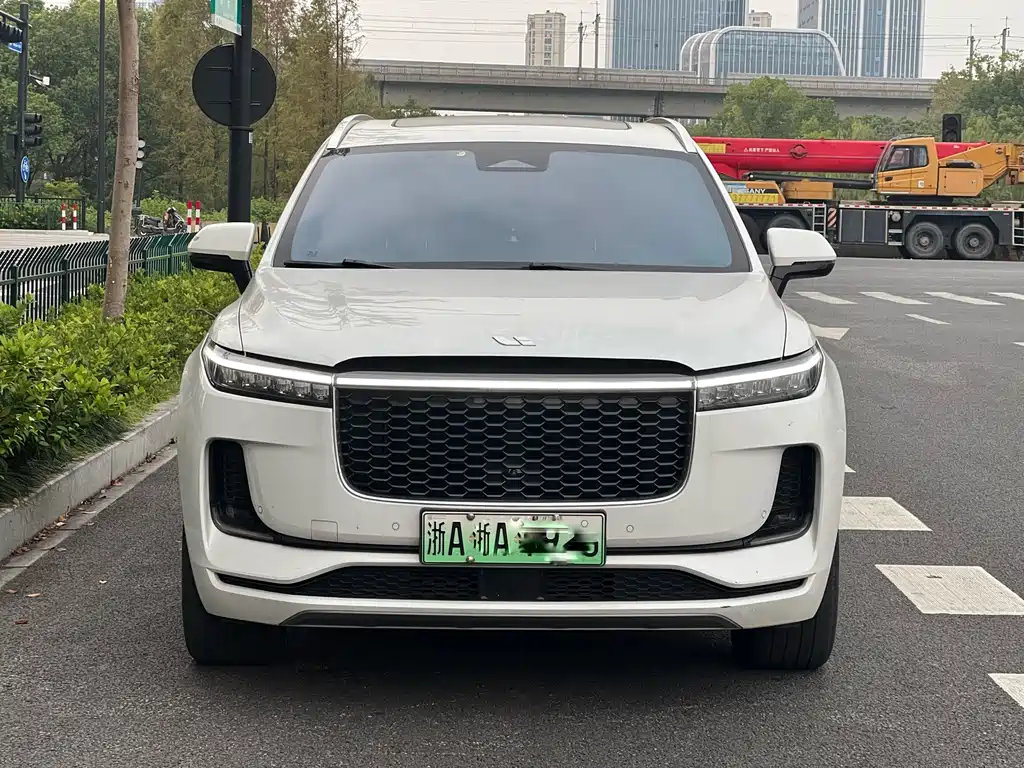 Li Auto Li ONE — миниатюра 2