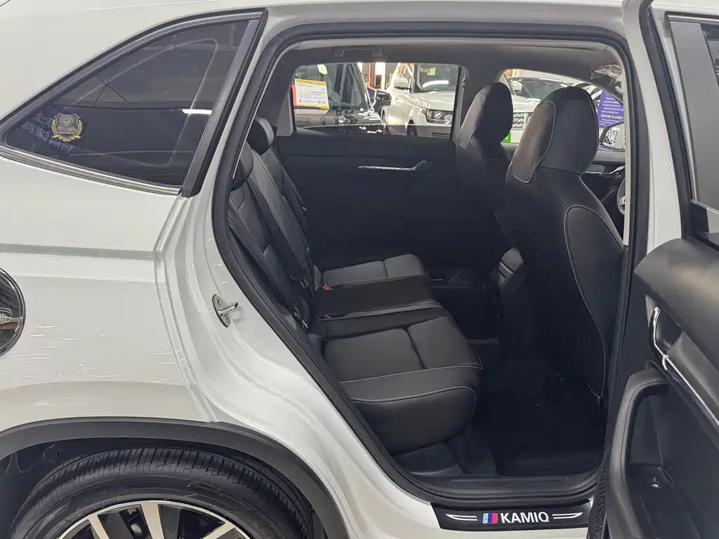 Skoda Kamiq - фото 12