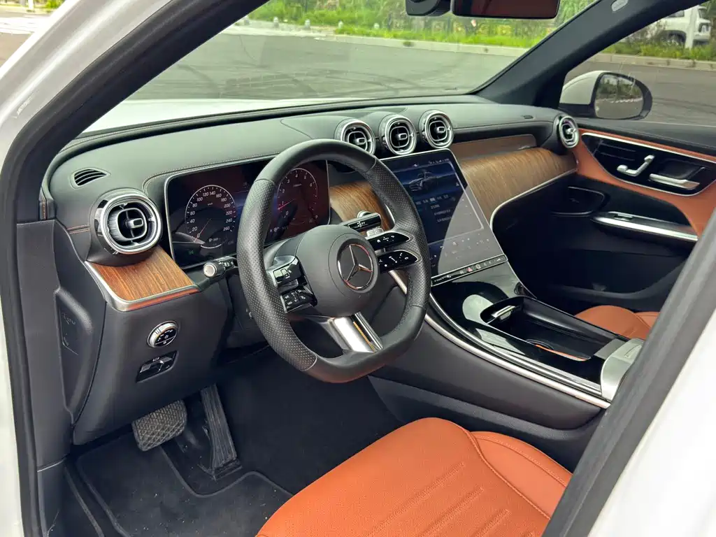 Mercedes-Benz GLC — миниатюра 9