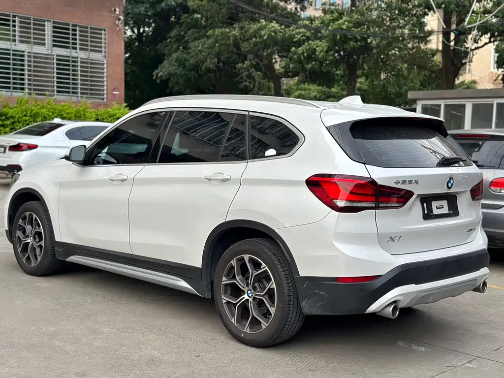 BMW  X1