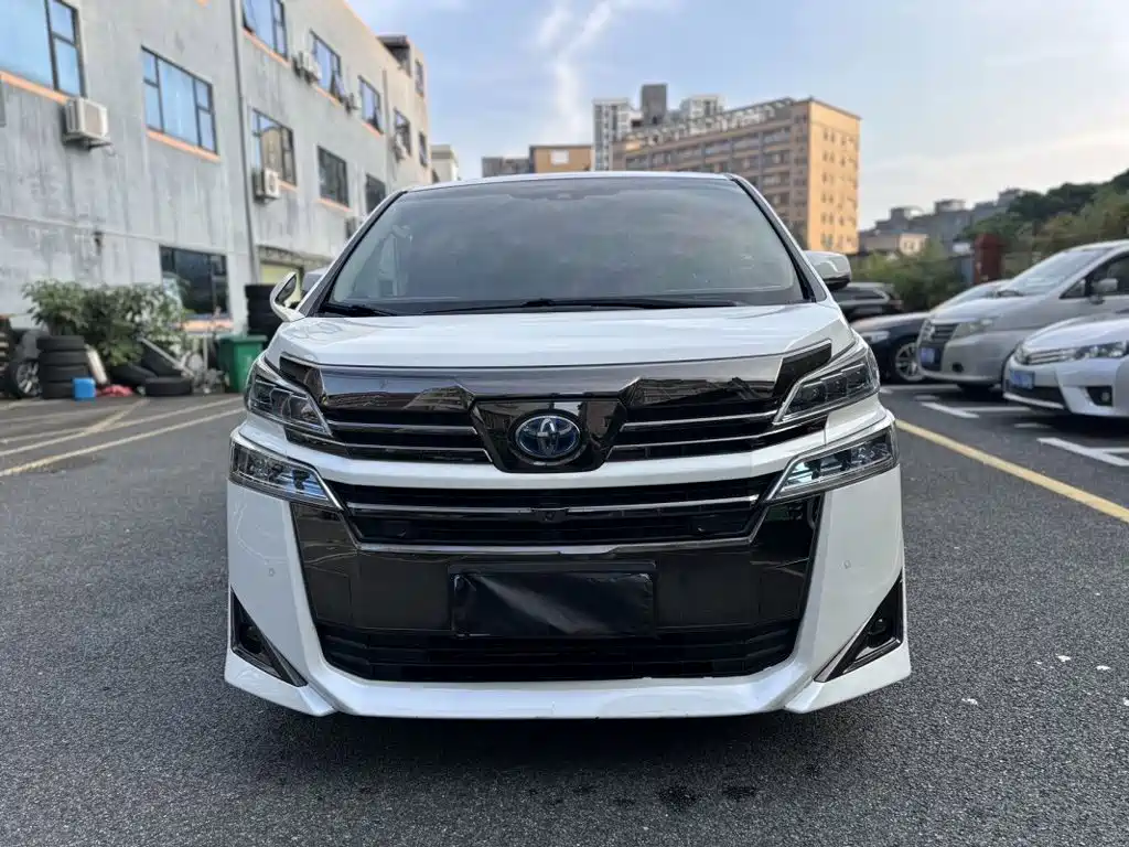 Toyota Vellfire — миниатюра 2