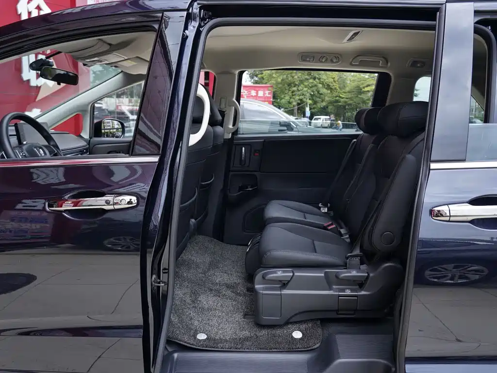 Honda Odyssey 2.0L e:HEV Sharp Delight Edition, фото 6