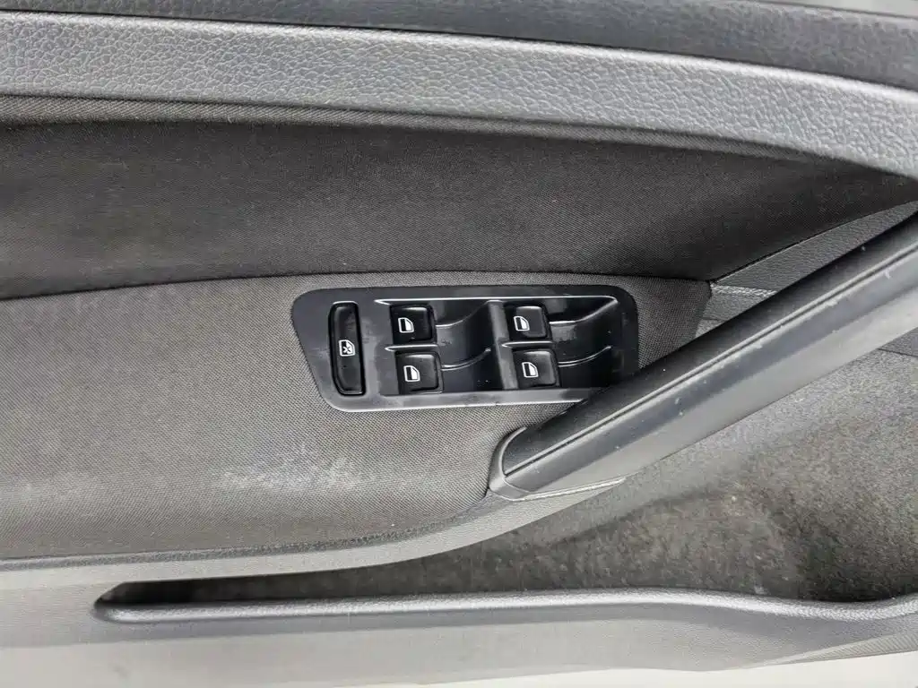 Volkswagen Golf — миниатюра 9