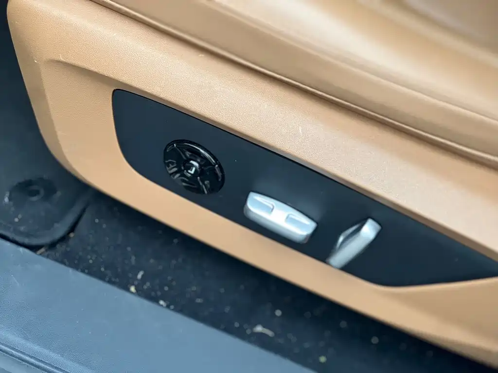 Li Auto Li ONE — миниатюра 17