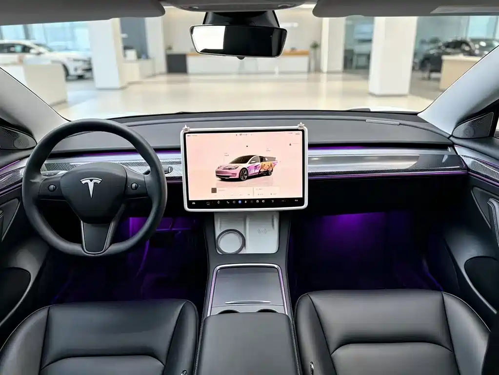 Tesla Model 3 — миниатюра 5