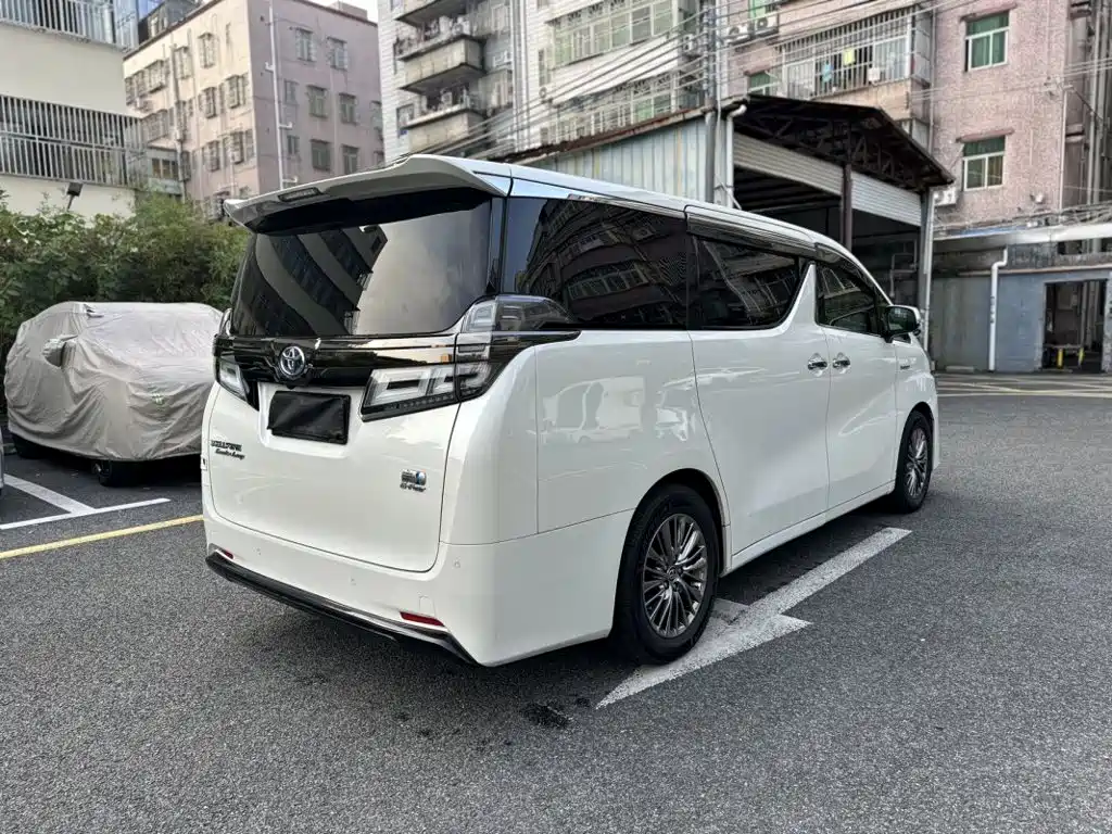 Toyota Vellfire — миниатюра 7