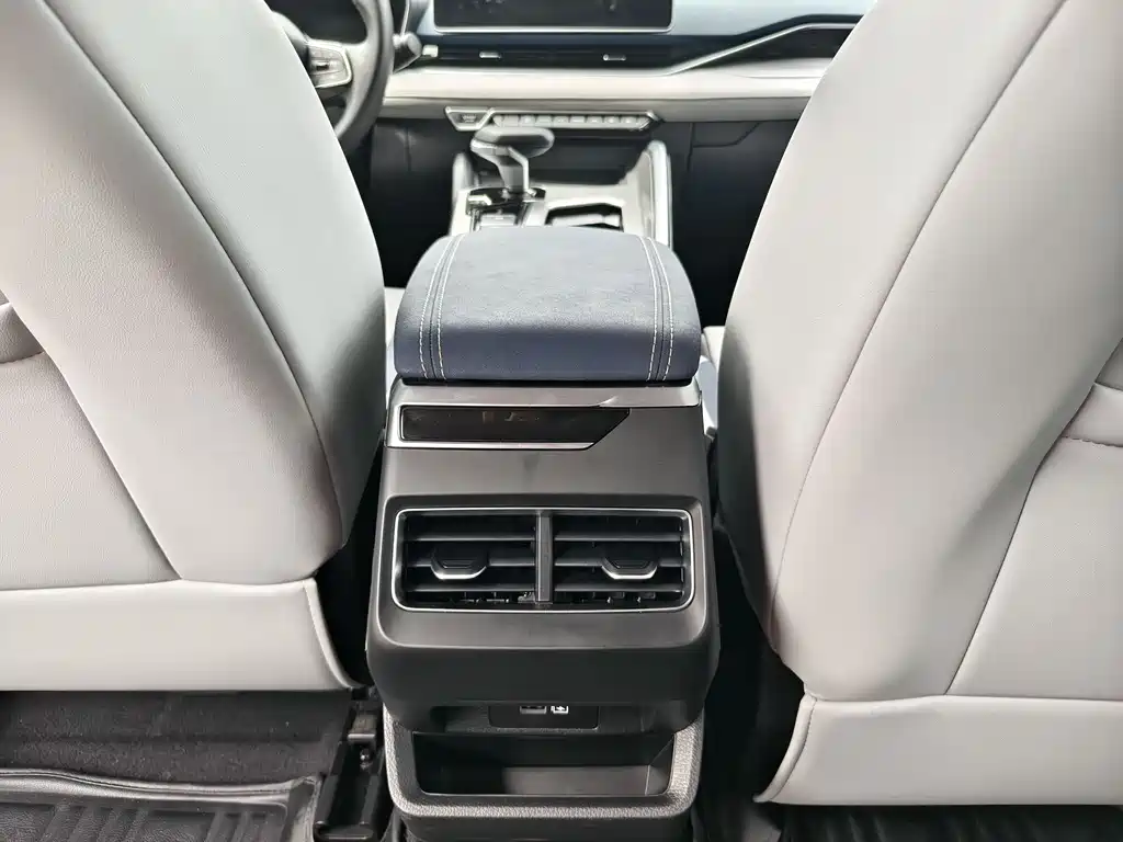 Geely Preface 2023 2.0TD Elite
