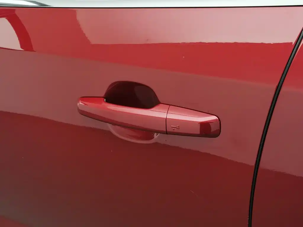 Jaguar E-PACE — миниатюра 18