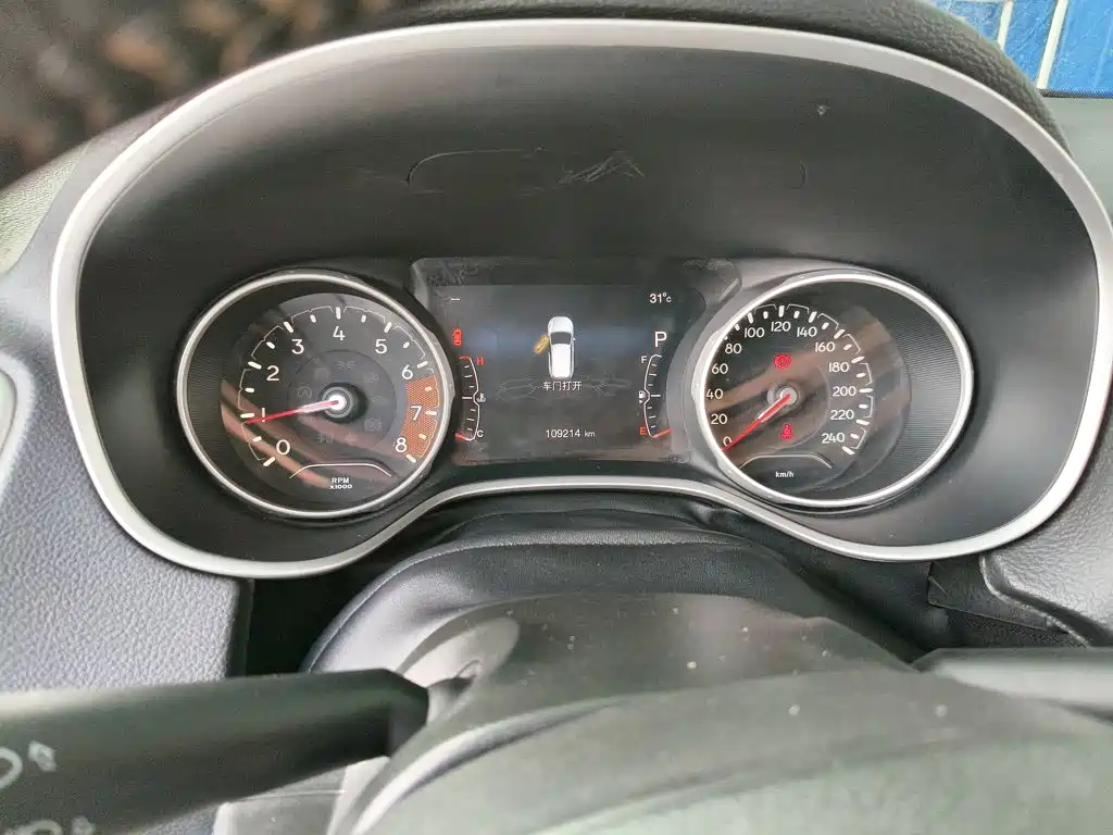 Jeep Compass — миниатюра 8