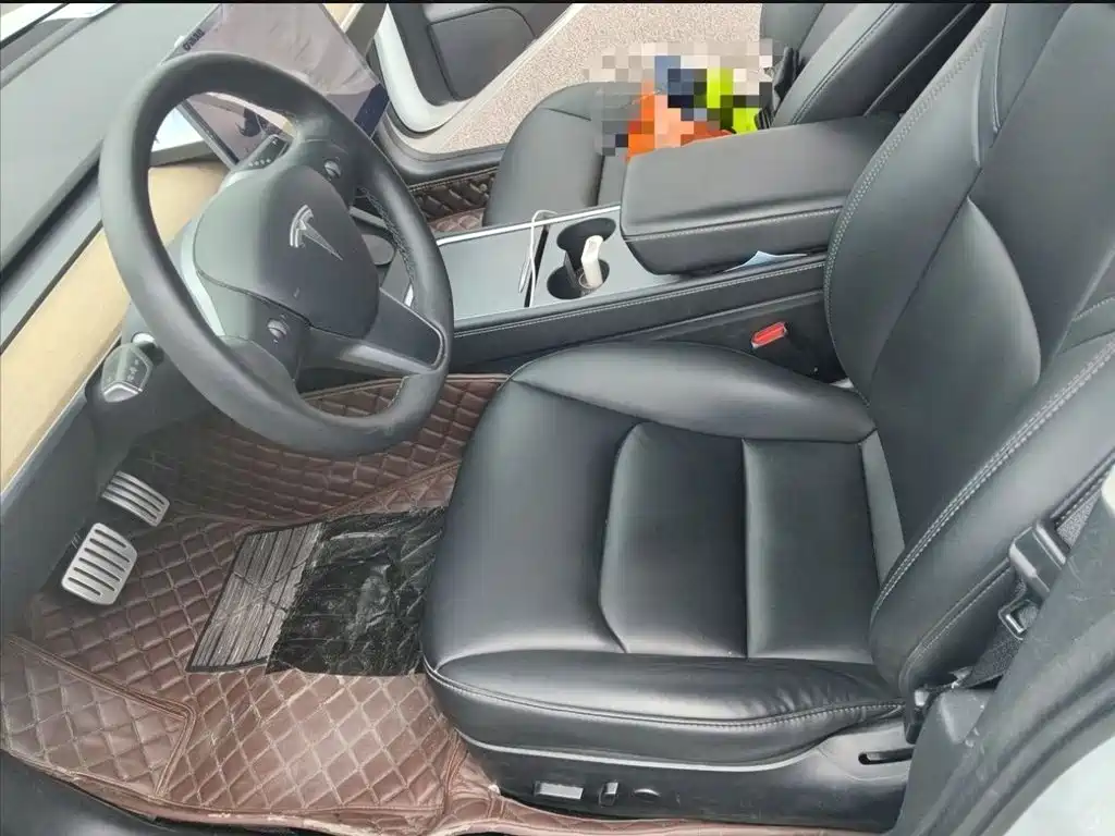 Tesla Model 3 — миниатюра 13