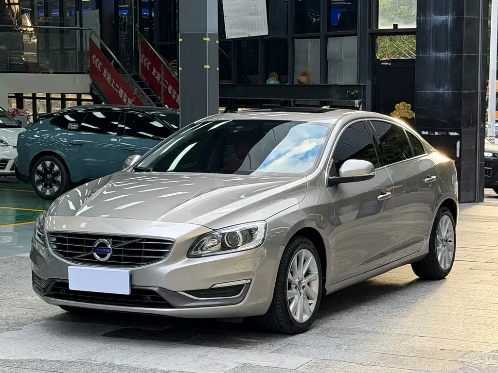Volvo S60