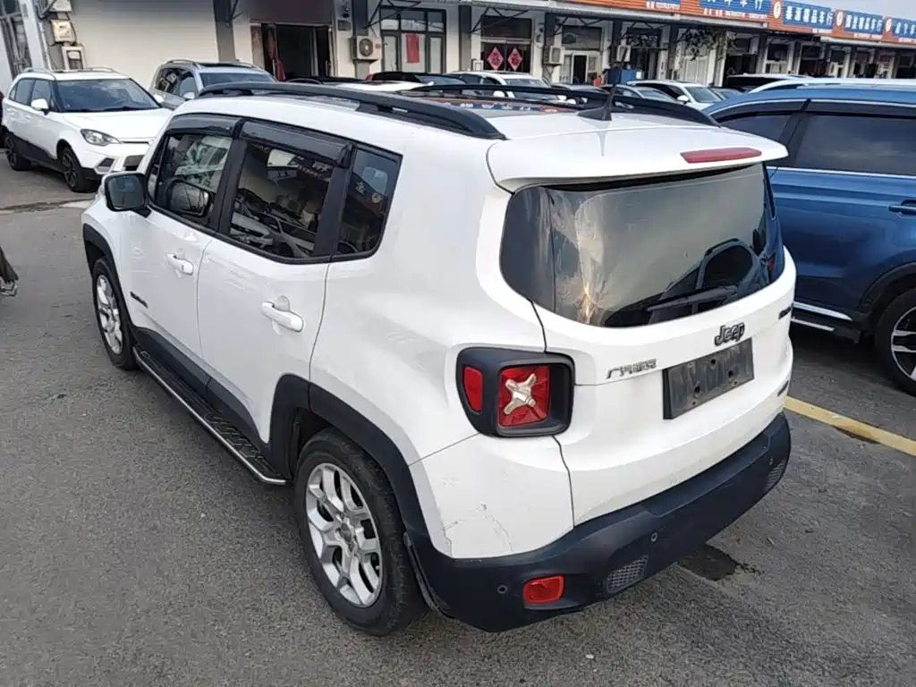 Jeep Renegade — миниатюра 5