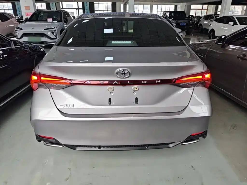 Toyota Avalon — миниатюра 6