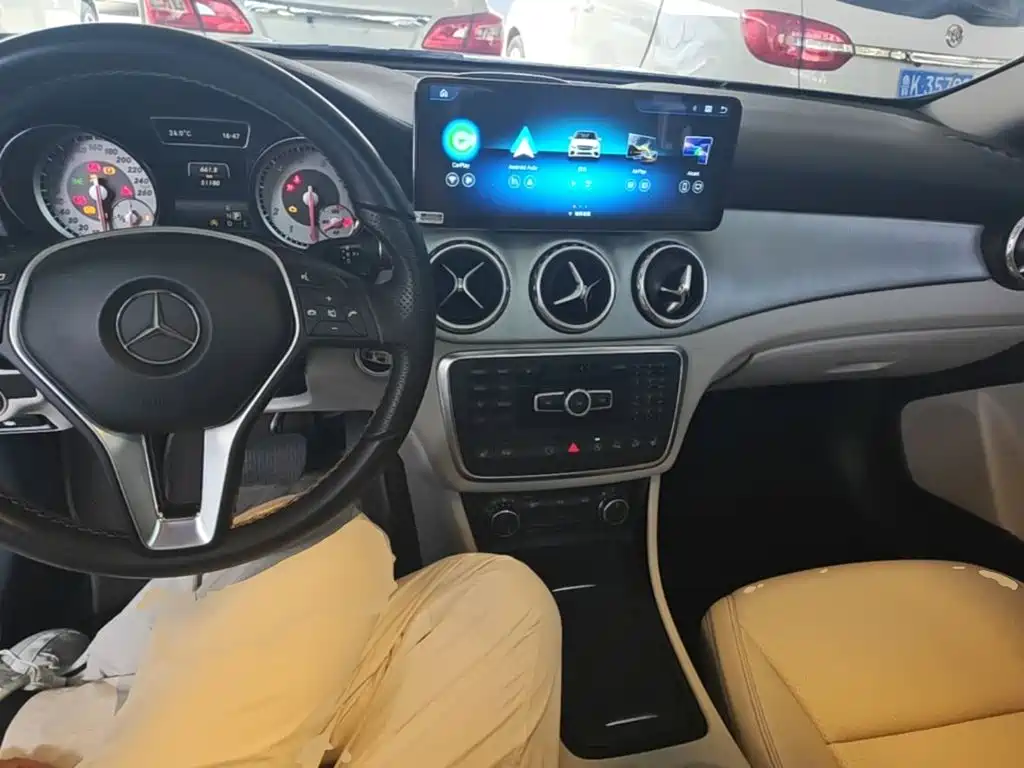 Mercedes-Benz GLA — миниатюра 10