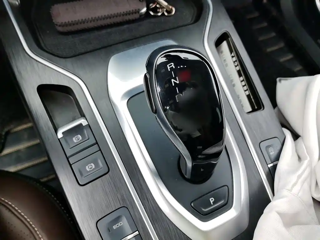 Wey Wey VV6 — миниатюра 7