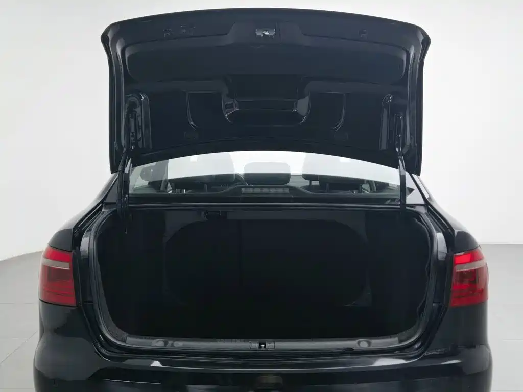 Volkswagen Lavida — миниатюра 16