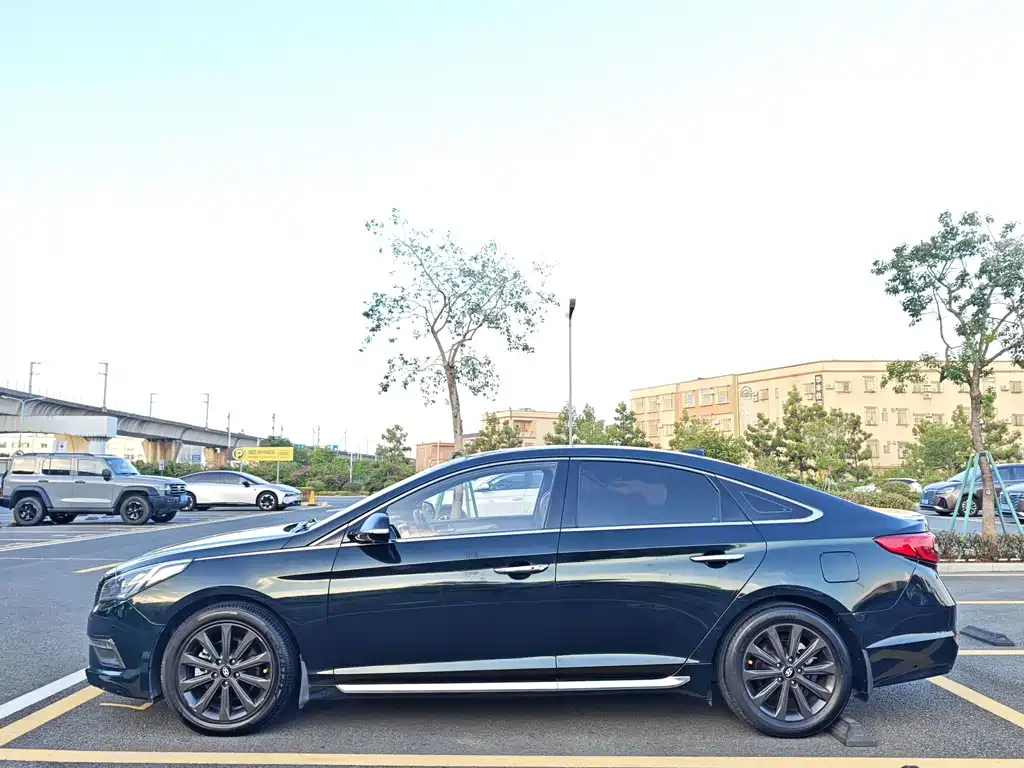 Hyundai Sonata — миниатюра 4
