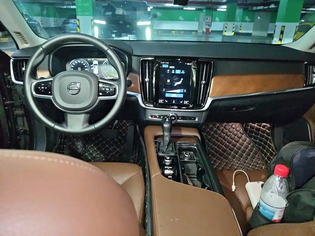 Volvo S90 — миниатюра 10