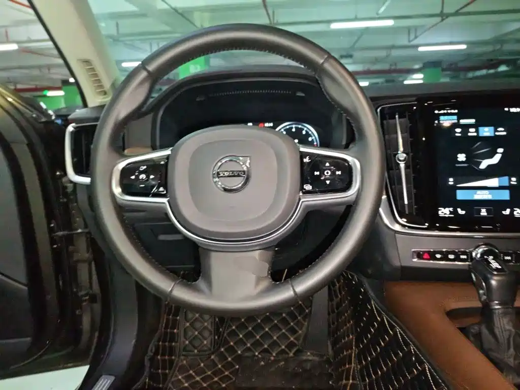 Volvo S90 — миниатюра 11