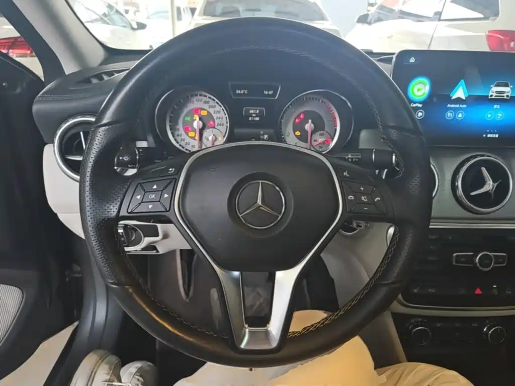 Mercedes-Benz GLA — миниатюра 11