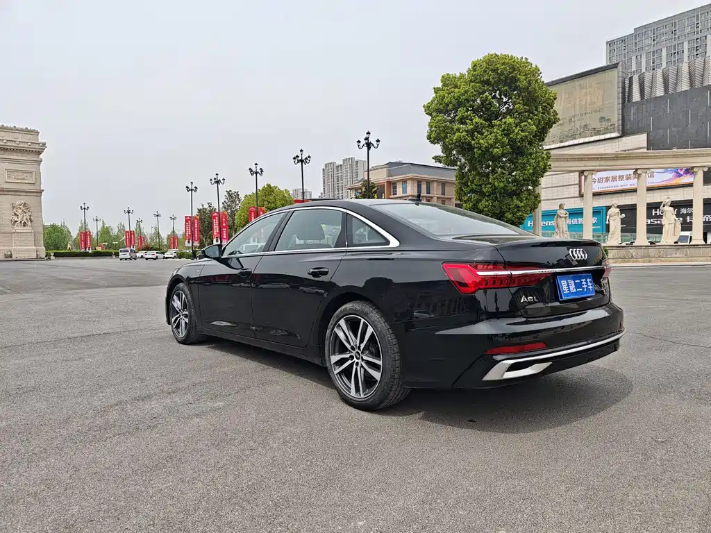 Audi A6L 2023 40 TFSI Luxury