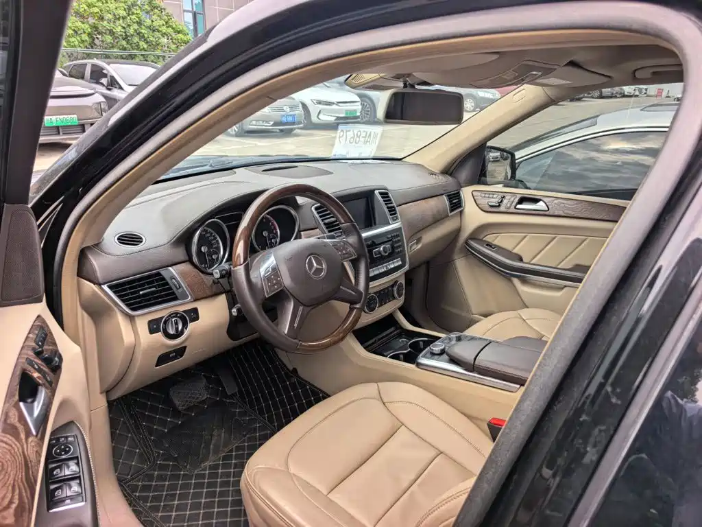 Mercedes-Benz GL-Class — миниатюра 7