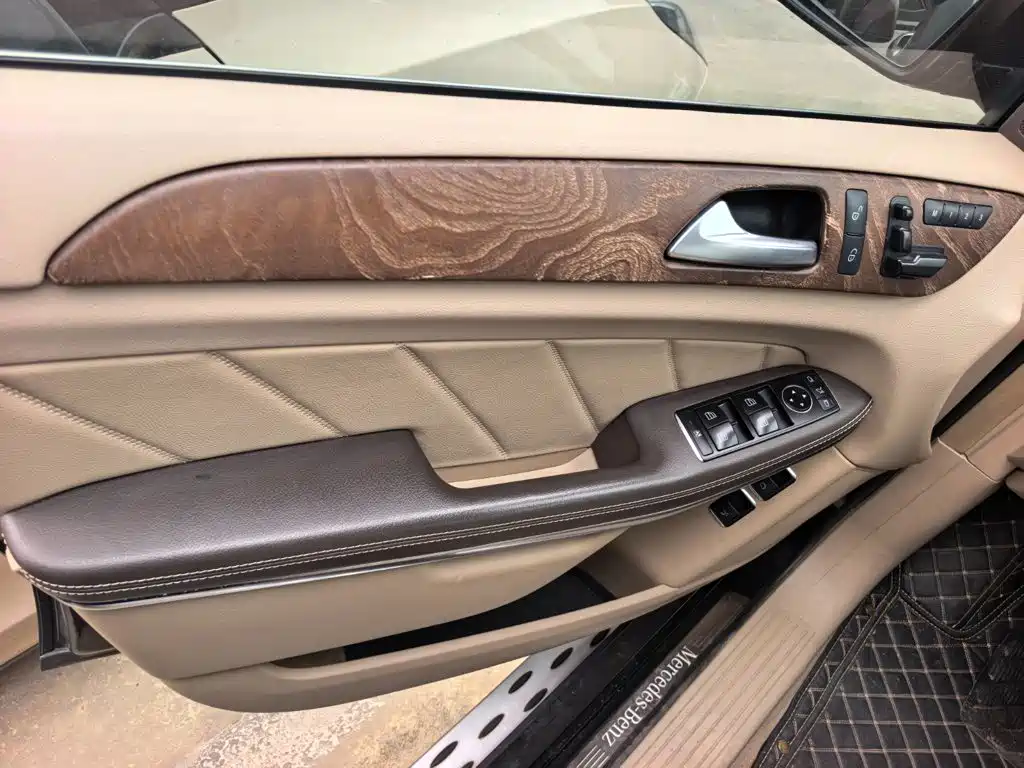 Mercedes-Benz GL-Class — миниатюра 6