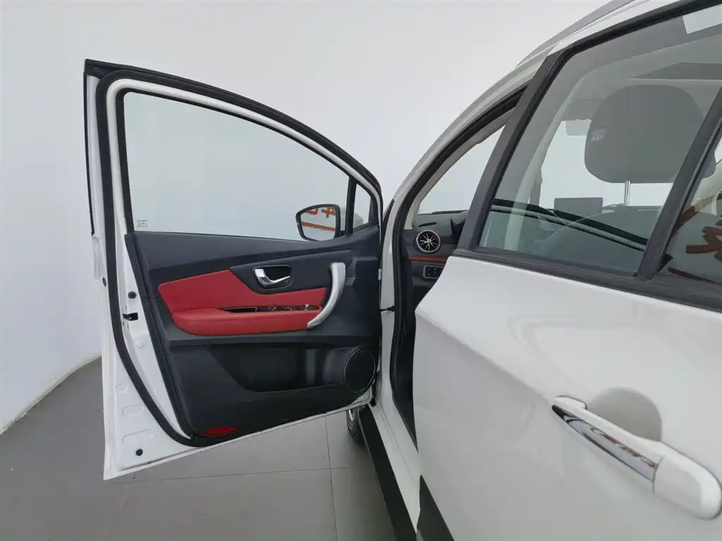 Haval H1 2016 1.5L MT Luxury