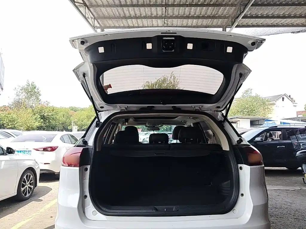 Geely Boyue — миниатюра 19