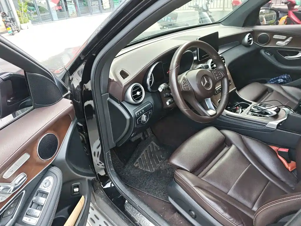 Mercedes-Benz GLC — миниатюра 12