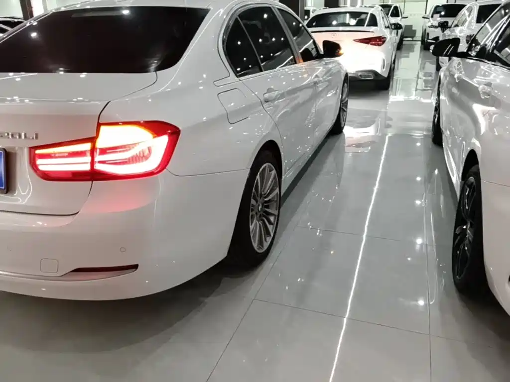 BMW 3 Series — миниатюра 8