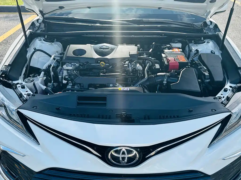 Toyota Camry — миниатюра 4