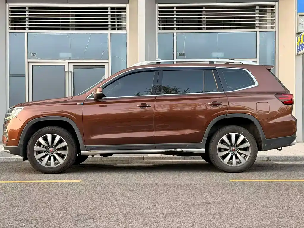 Roewe RX8 — миниатюра 3