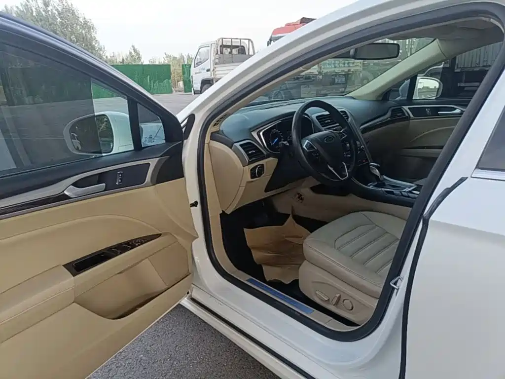 Ford Mondeo — миниатюра 16