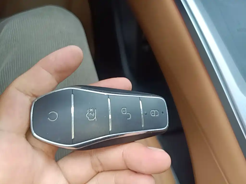 BYD Han L — миниатюра 9