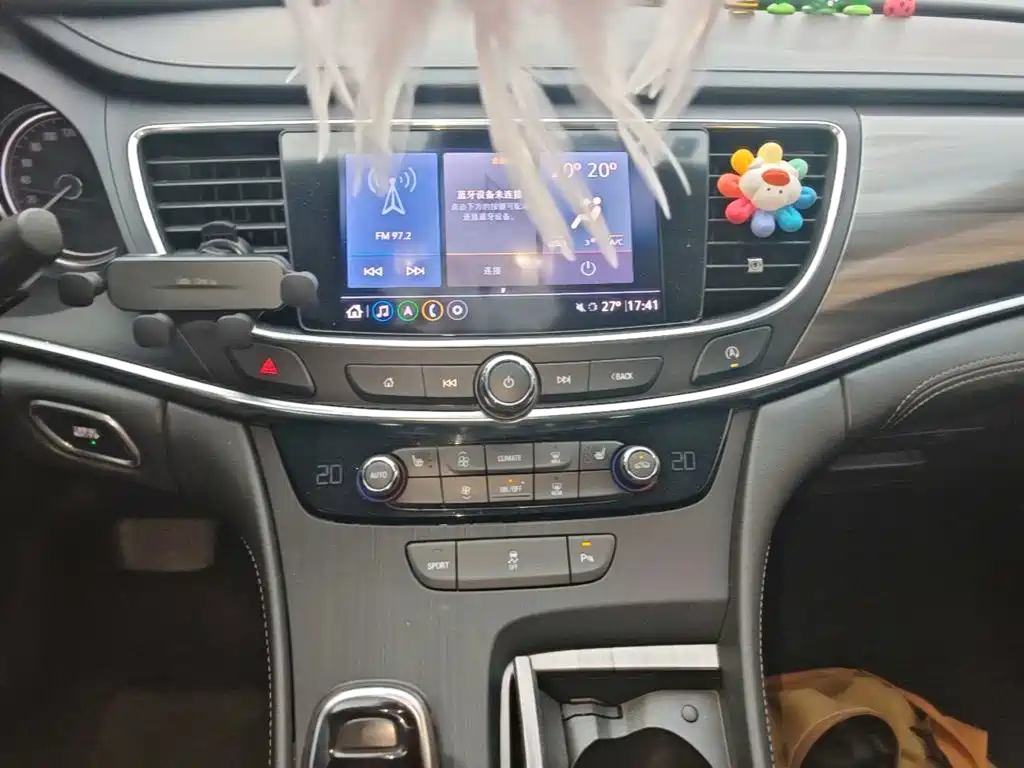 Buick LaCrosse — миниатюра 13