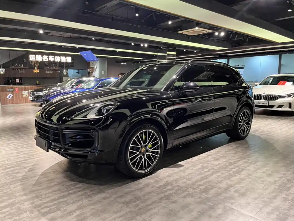 Porsche Cayenne Hybrid 2020